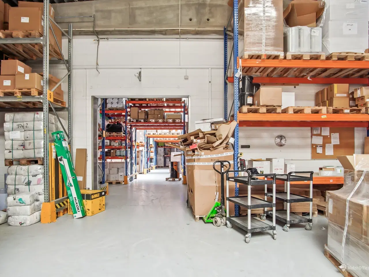 Billede 8 - Stort kombineret lager- og kontorlejemål i Vejle med 6 m loft og nem adgang til E45