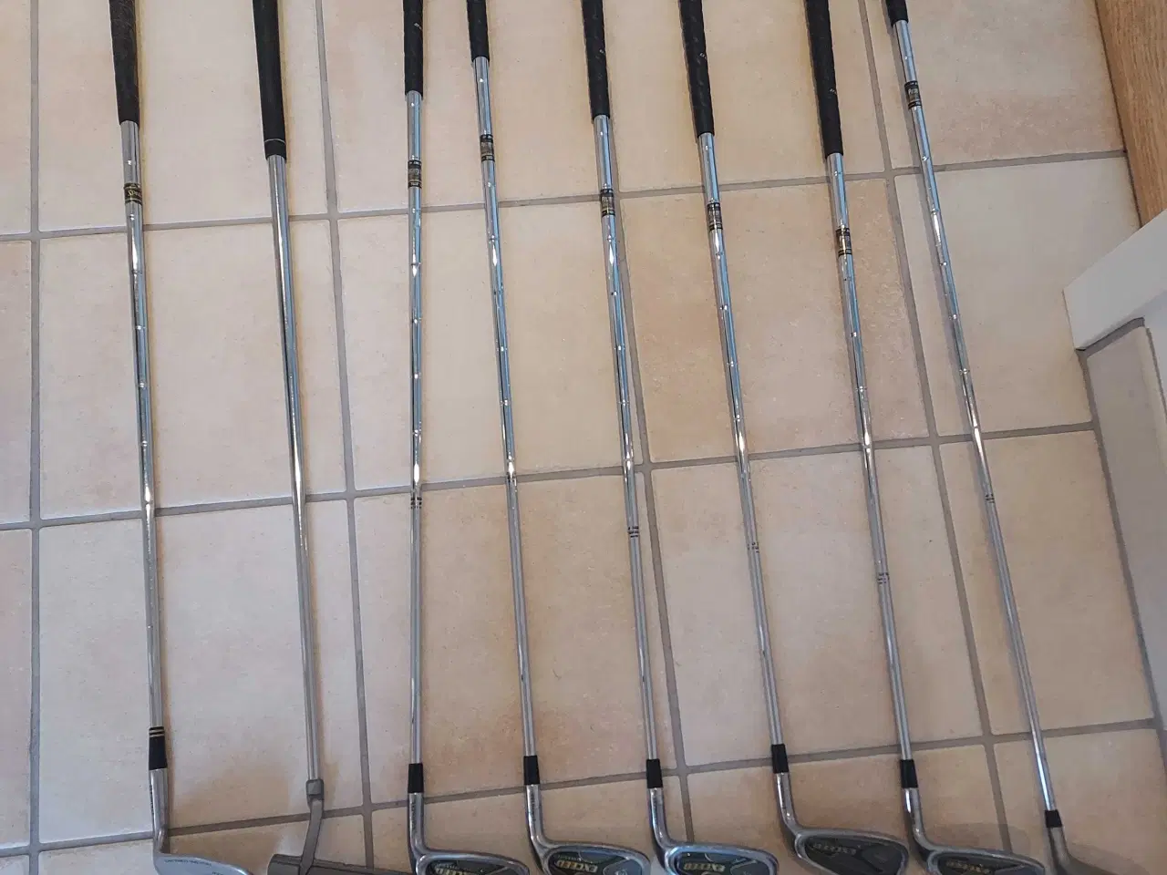 Billede 7 - Golftaske og 17 stk jetn/køller 