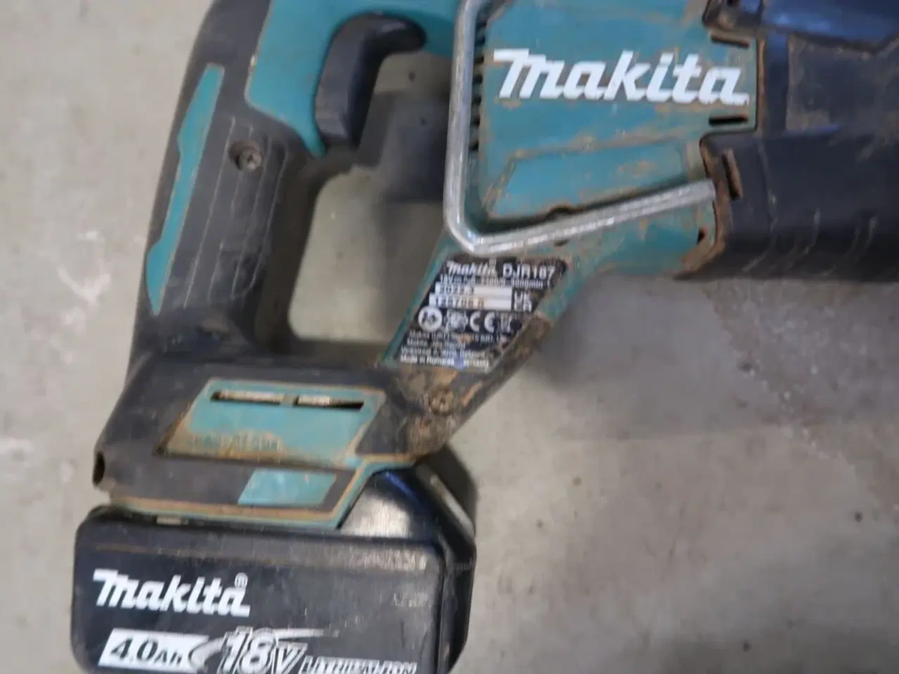 Billede 2 - 2 stk. akku håndværktøj MAKITA DHP486, DJR187 med 2 stk. batterier og lader