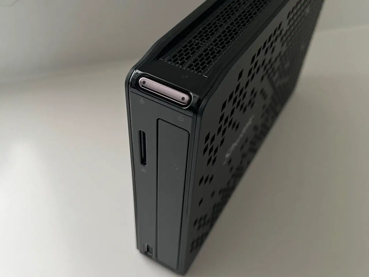 Billede 1 - Shuttle XS35GT Barebone