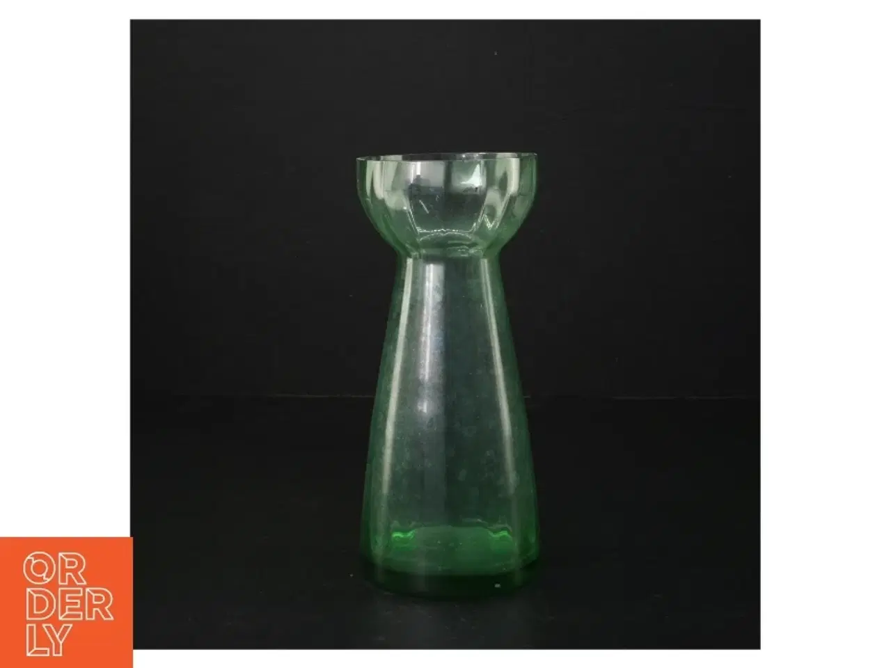 Billede 1 - Grøn glasvase (str. H 18 cm, ø 8 cm)