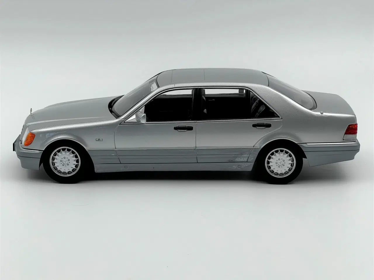 Billede 2 - 1994 Mercedes-Benz S 500 W140 1:18  