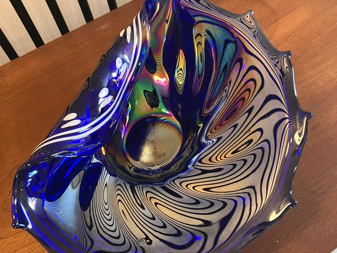 Billede 2 - Smuk og dekorativ glasskål formet som en konkylie