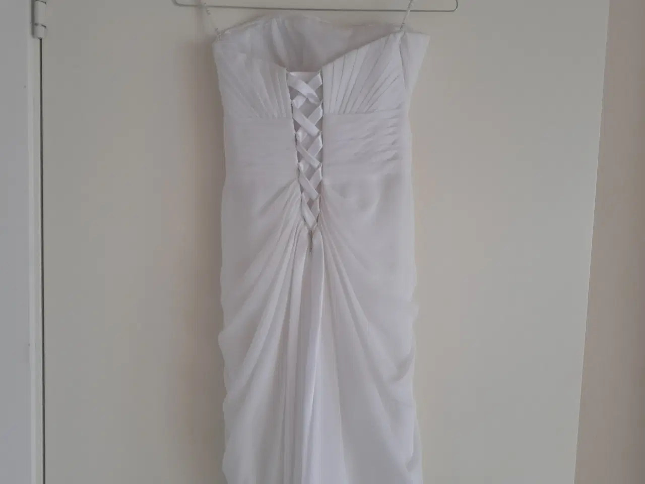 Billede 2 - Lilly konfirmationskjole str. 34