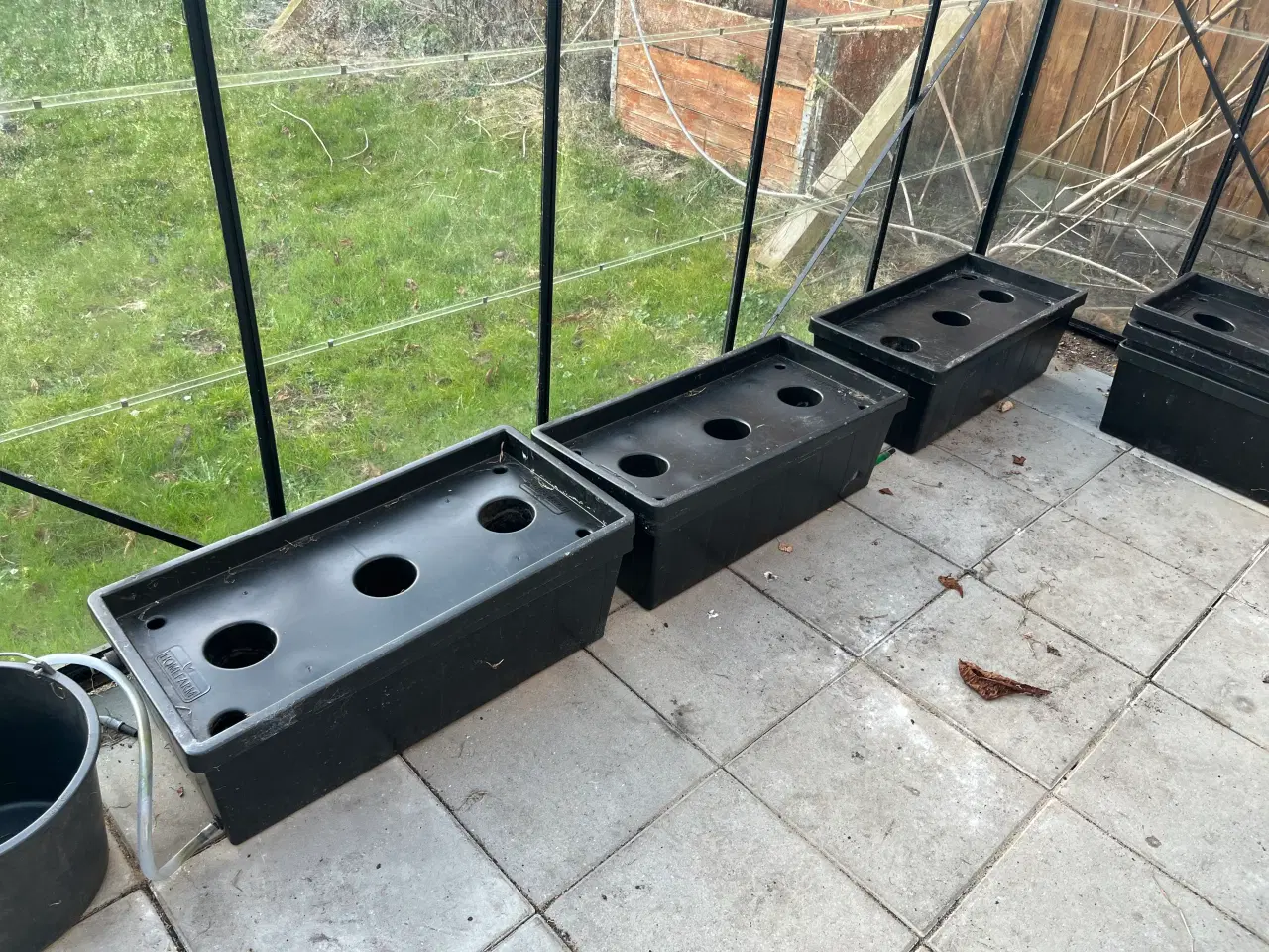 Billede 1 - 6 Homefarm plantekasser i sort plast