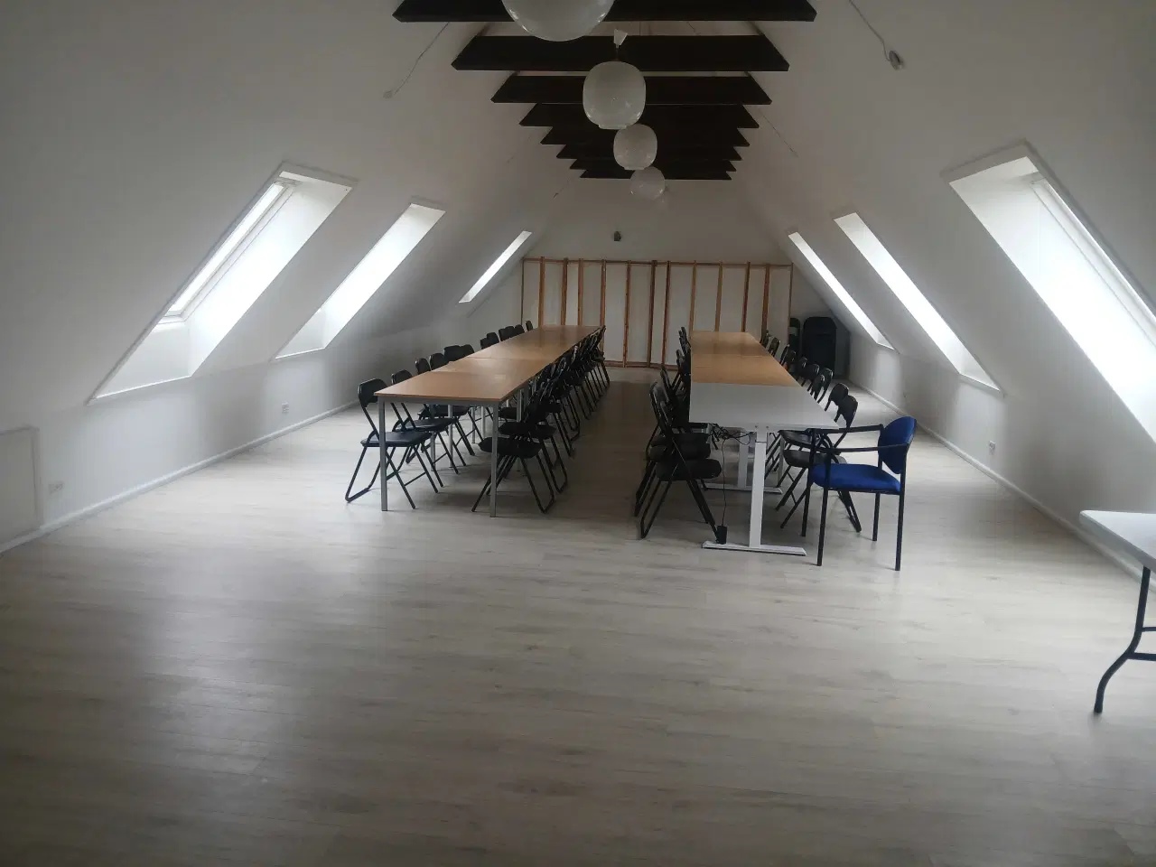 Billede 1 - Sal, behandling, work shop