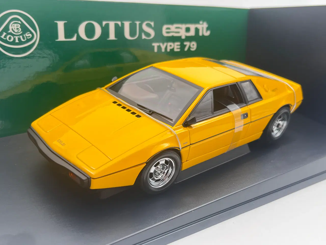 Billede 2 - 1979 Lotus Esprite S2 - AUTOart - 1:18