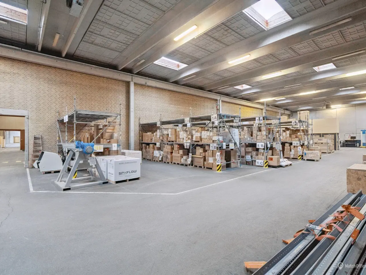 Billede 9 - Højloftet lagerlokale til leje på Naverland med stor fleksibilitet og all inklusive