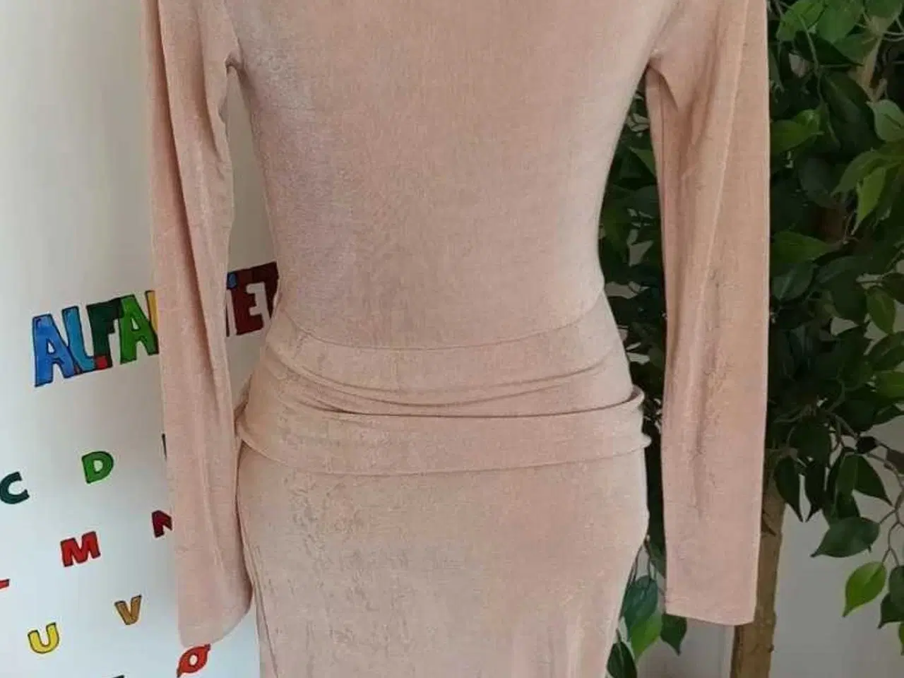 Billede 6 - Kjole. Pieces. Small/36