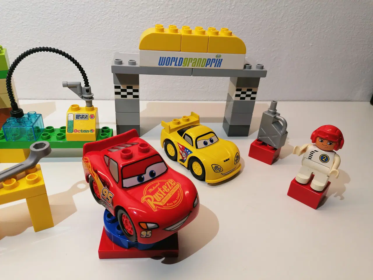 Billede 2 - Duplo Disney Cars, Bumle, Mc Queen, Jeff Corvette 