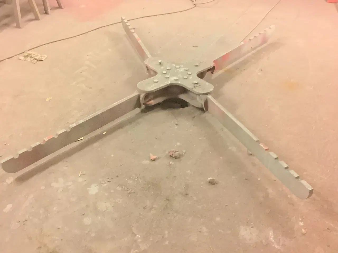 Billede 2 - Søjlelift. Lufthydralist 1,5 tons