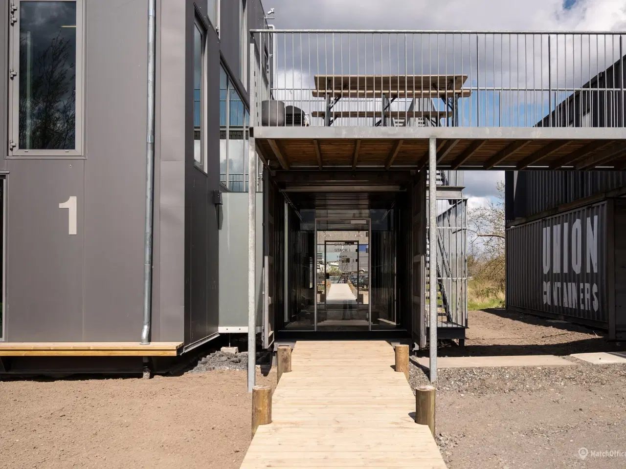 Billede 3 - Unikt og anderledes showroom/småproduktion udlejes i kreativt miljø med fantastisk lys og kig til vandet.