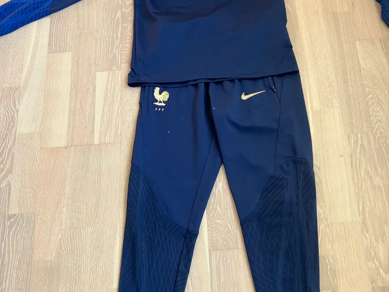 Billede 1 - Nike dragt