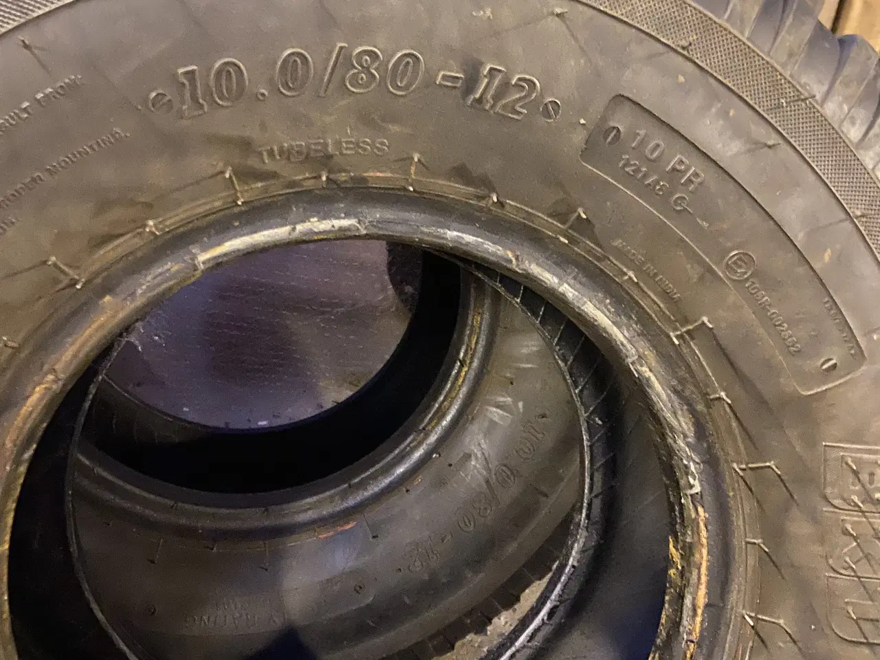 Billede 3 - Slidte 12 tommer dæk