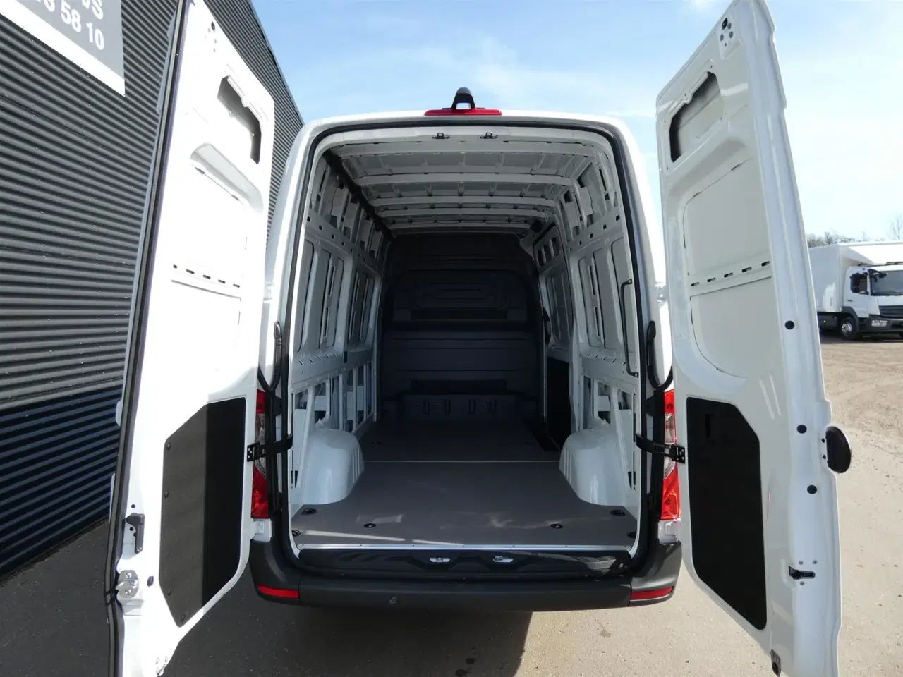 Billede 8 - Mercedes-Benz Sprinter 317 2,0 CDI A2 H2 RWD 9G-Tronic 170HK Van Aut.