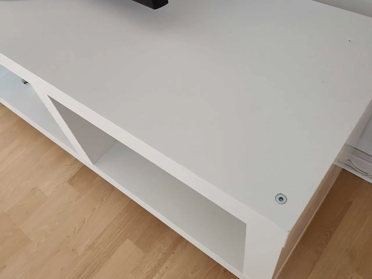 Billede 2 - Tv bænk / lav reol