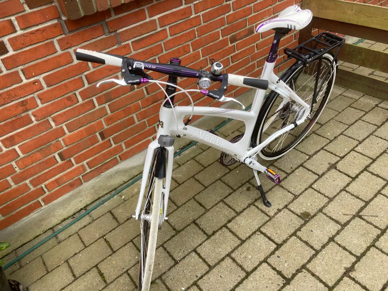 Billede 2 - Pigecykel fantastisk flot