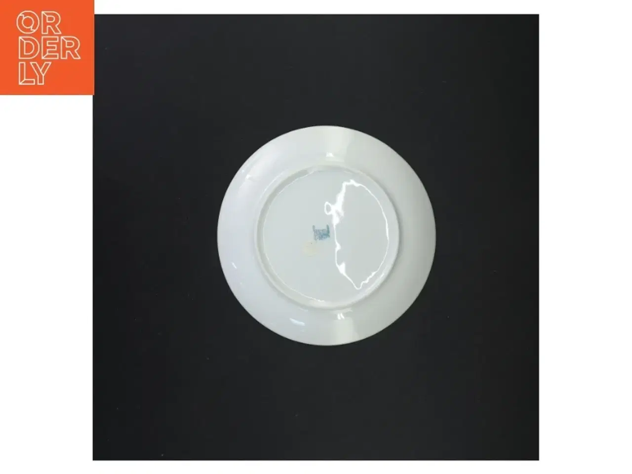 Billede 3 - Dekorativ porcelænstallerken (str. 17 x 17 cm)
