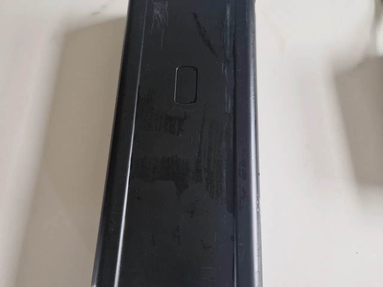 Billede 1 - Originalt batteri og lader