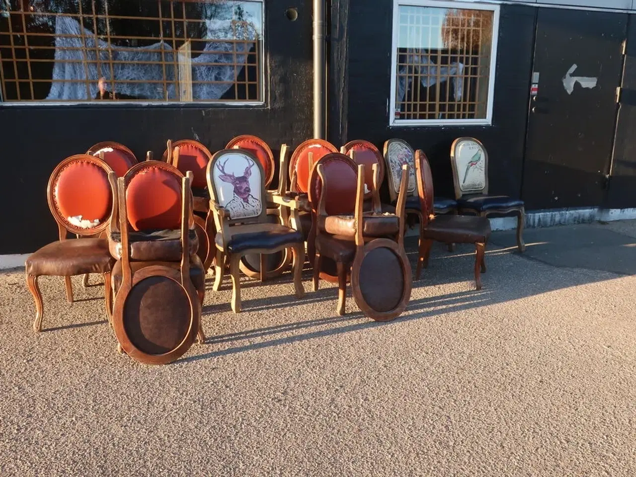 Billede 1 - Diverse stole udendørs