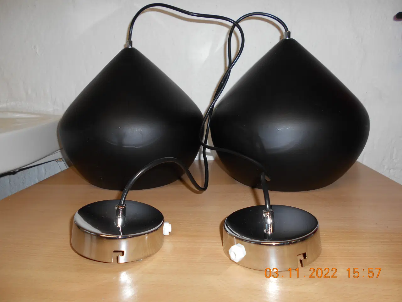 Billede 1 - 2 sorte keramik lamper