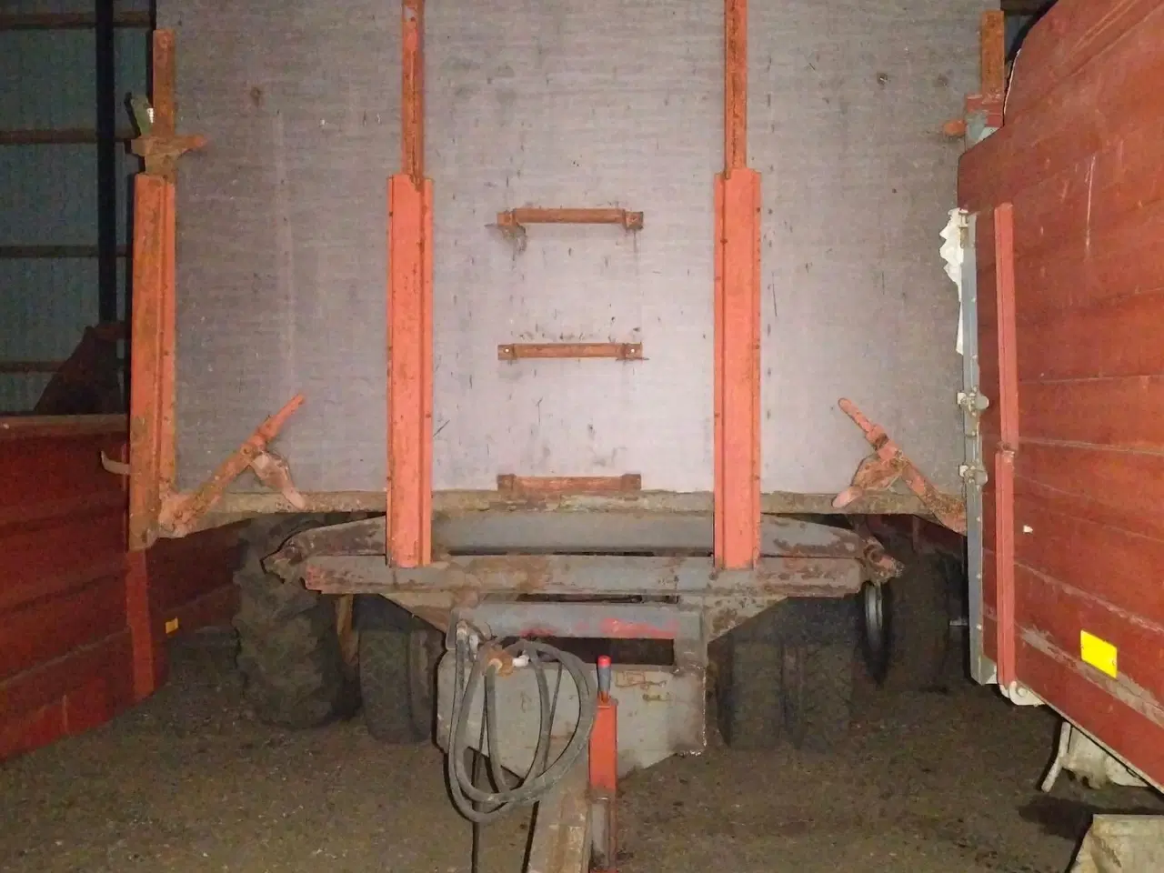 Billede 1 - - - - Lastbiltipvogn med boogie og bremser