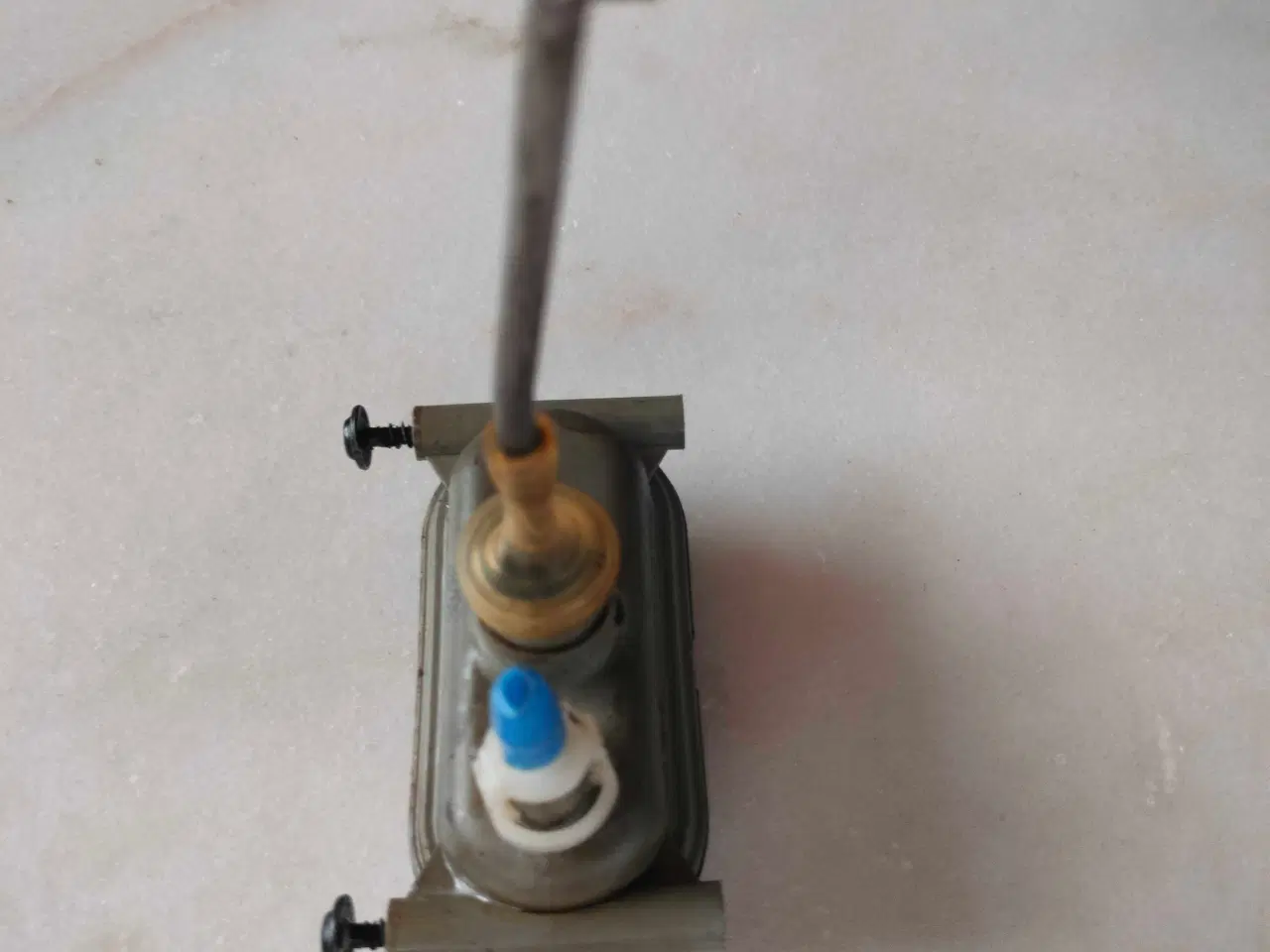 Billede 2 - Centrallås enhed bagklap VW Golf 3/Vento