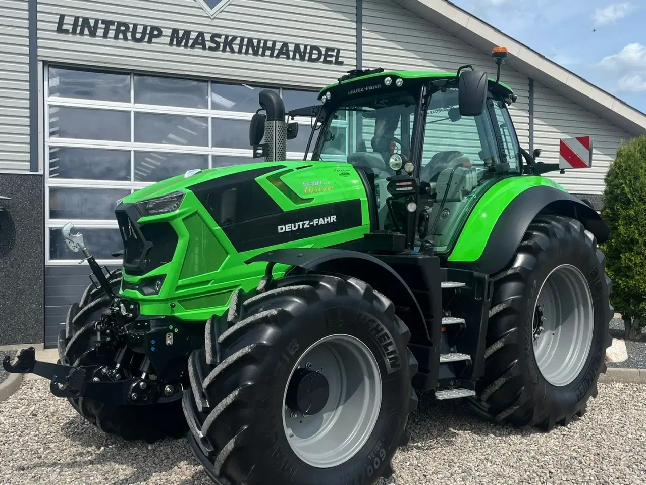 Billede 2 - Deutz-Fahr Agrotron 8280 TTV Stage V Warrior med fuld affjedring og evt. GPS