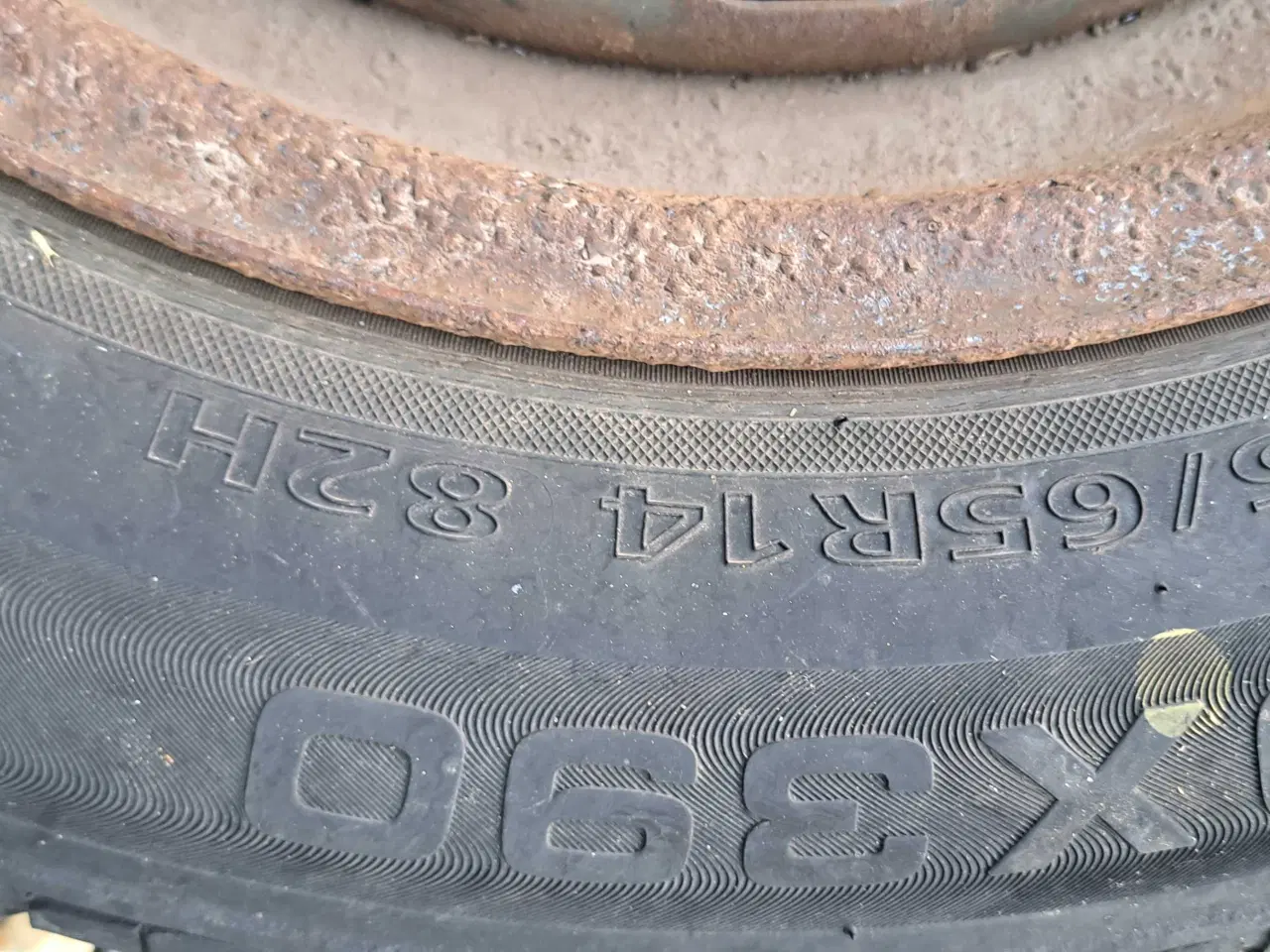 Billede 6 - Helårsdæk på fælge 