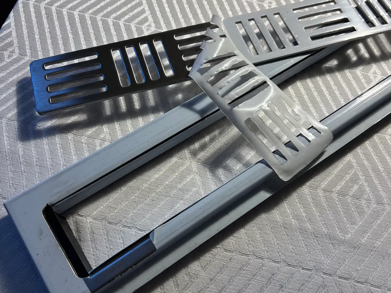 Billede 2 - Unidrain linieafløb 700mm rist og ramme til 10mm