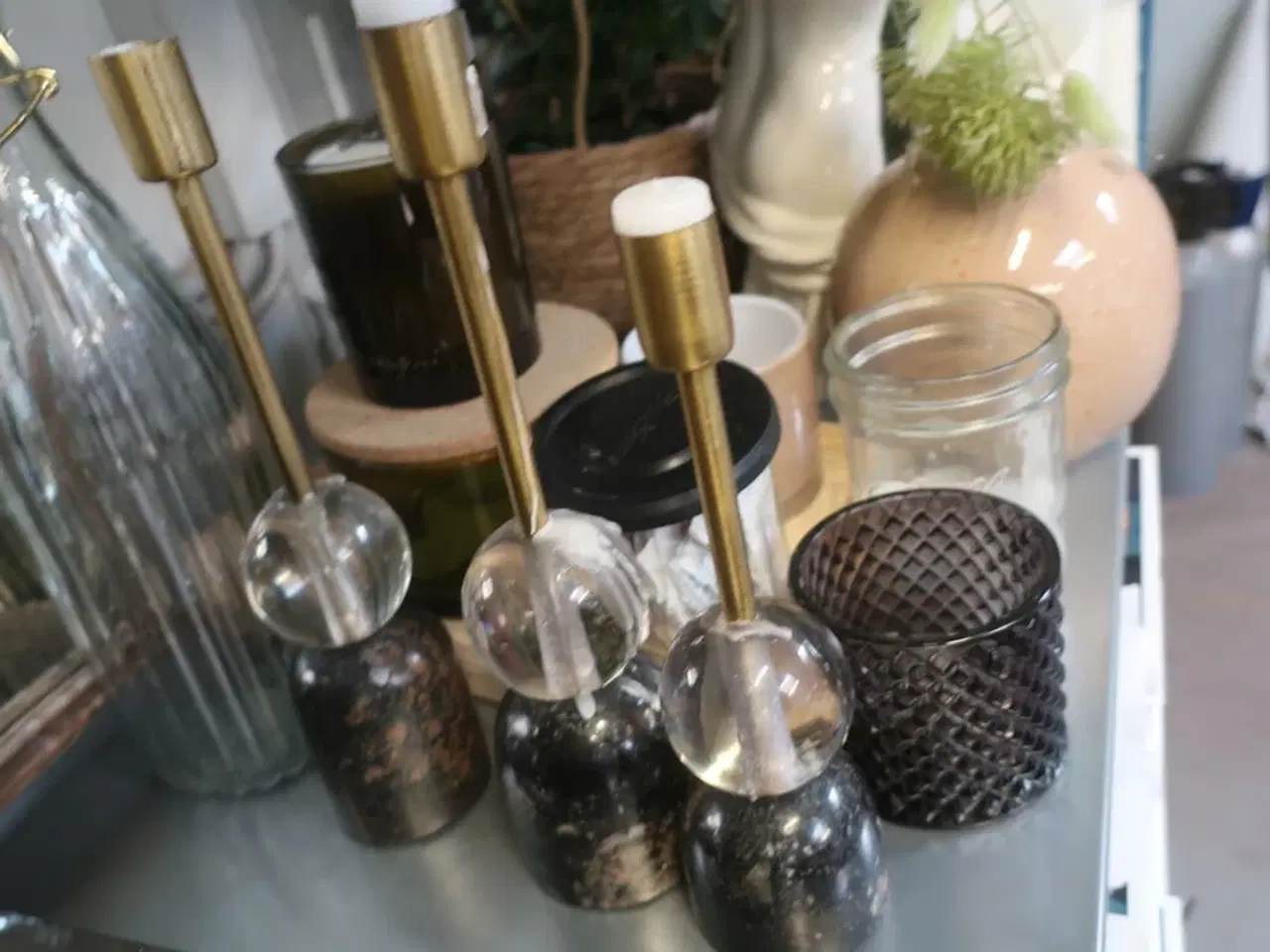 Billede 4 - Blandet Lot: Vaser, Lysestager, Kunstige planter m.m.