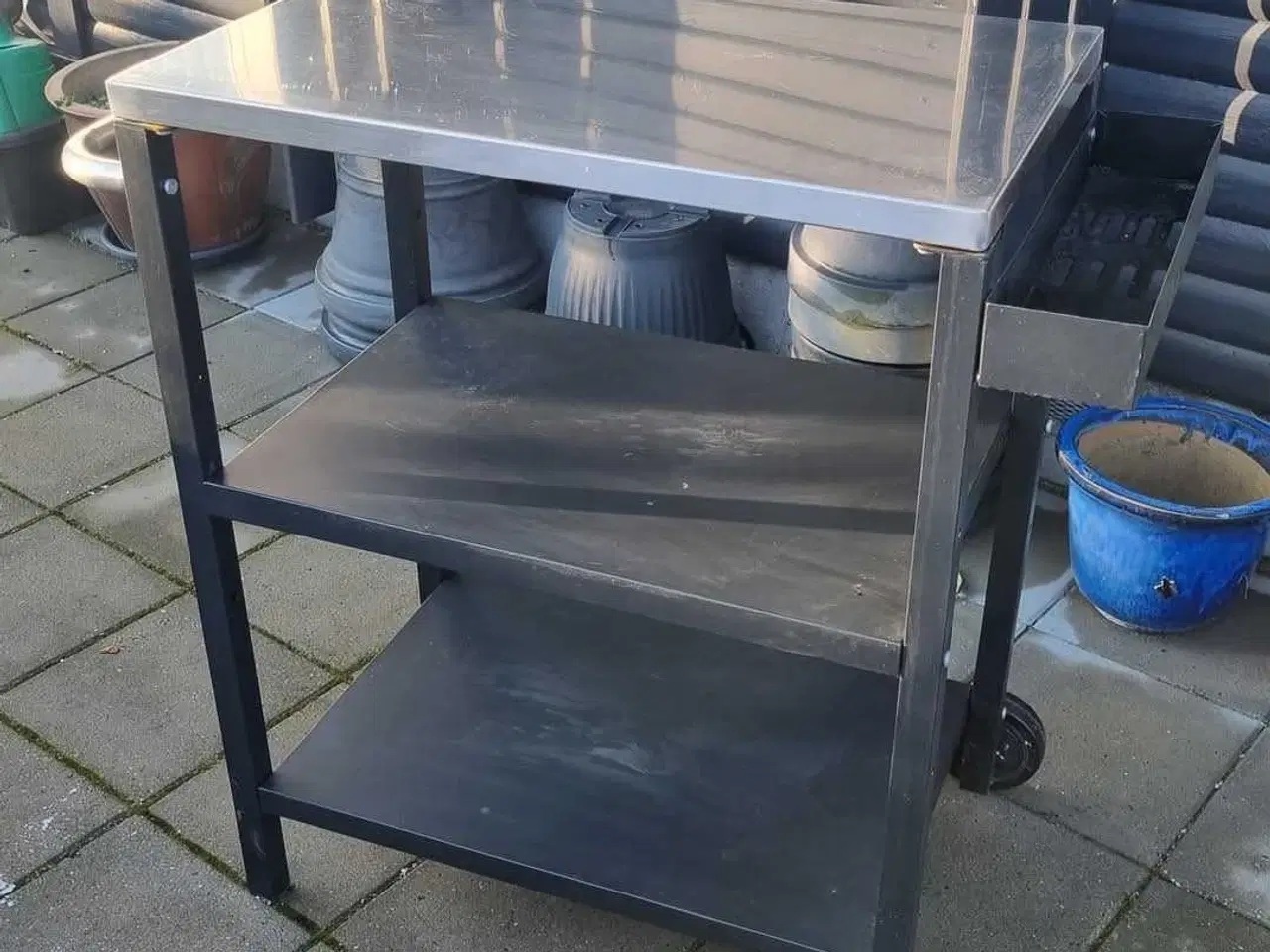 Billede 2 - Grillbord med hjul