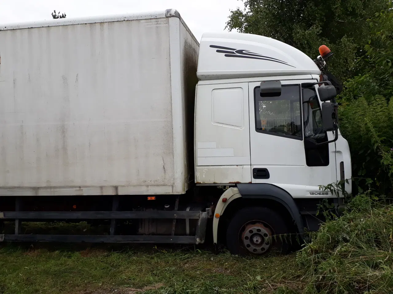 Billede 1 - Iveco 13-280 årg2005 hel el i dele. sælges. u-pap.