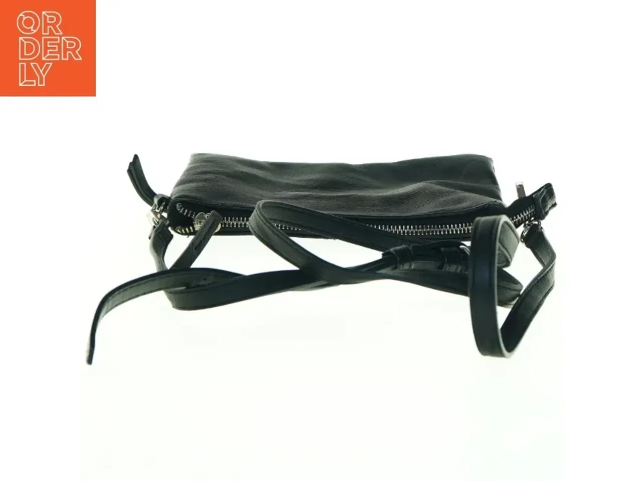 Billede 4 - Sort skuldertaske (str. 21 x 14 cm)