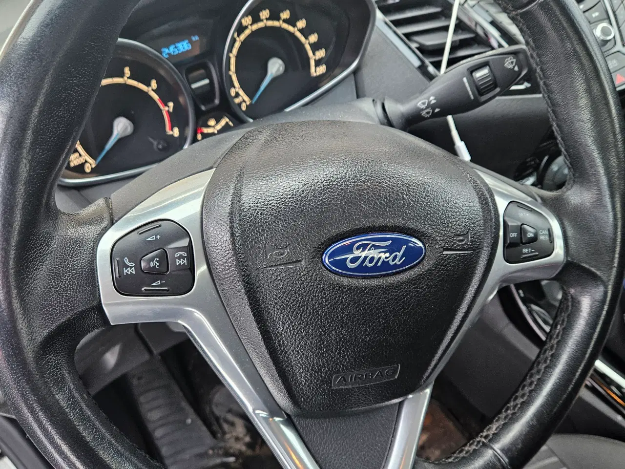 Billede 1 - Hvid ford fiesta 1.0 Ecoboost 