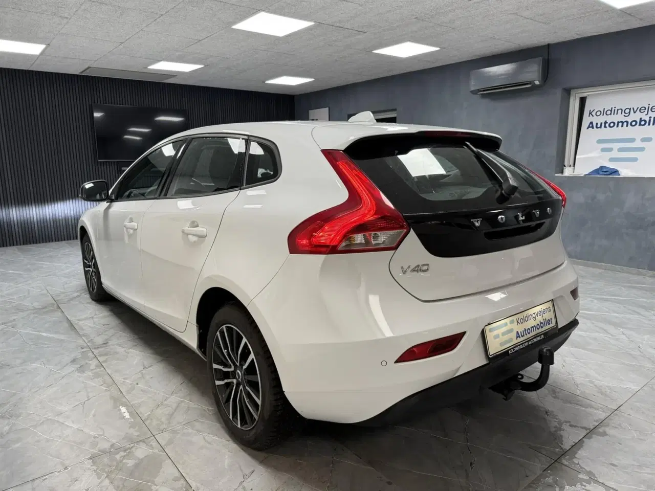 Billede 3 - Volvo V40 2,0 D2 Momentum 120HK 5d 6g