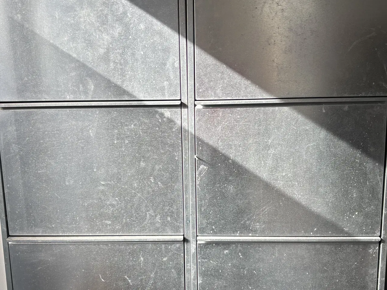 Billede 2 - Flotte rustikke skoskabe