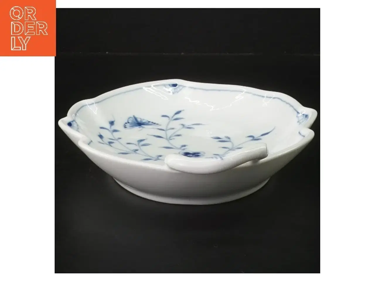 Billede 2 - Porcelænsfad med blå floral dekoration fra B&G (str. 24x18,5 cm)