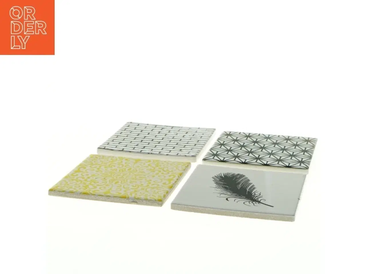 Billede 3 - Dekorative glasbakker/ korkbordskånere fra Open Mind (4 stk str. 10 x 10 cm)