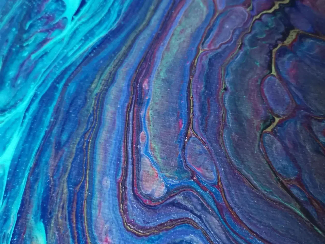 Billede 5 - Skønne blå farver fuldender dette Fluid Art maleri