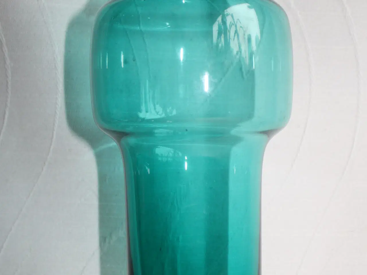 Billede 3 - Vase af grønt glas