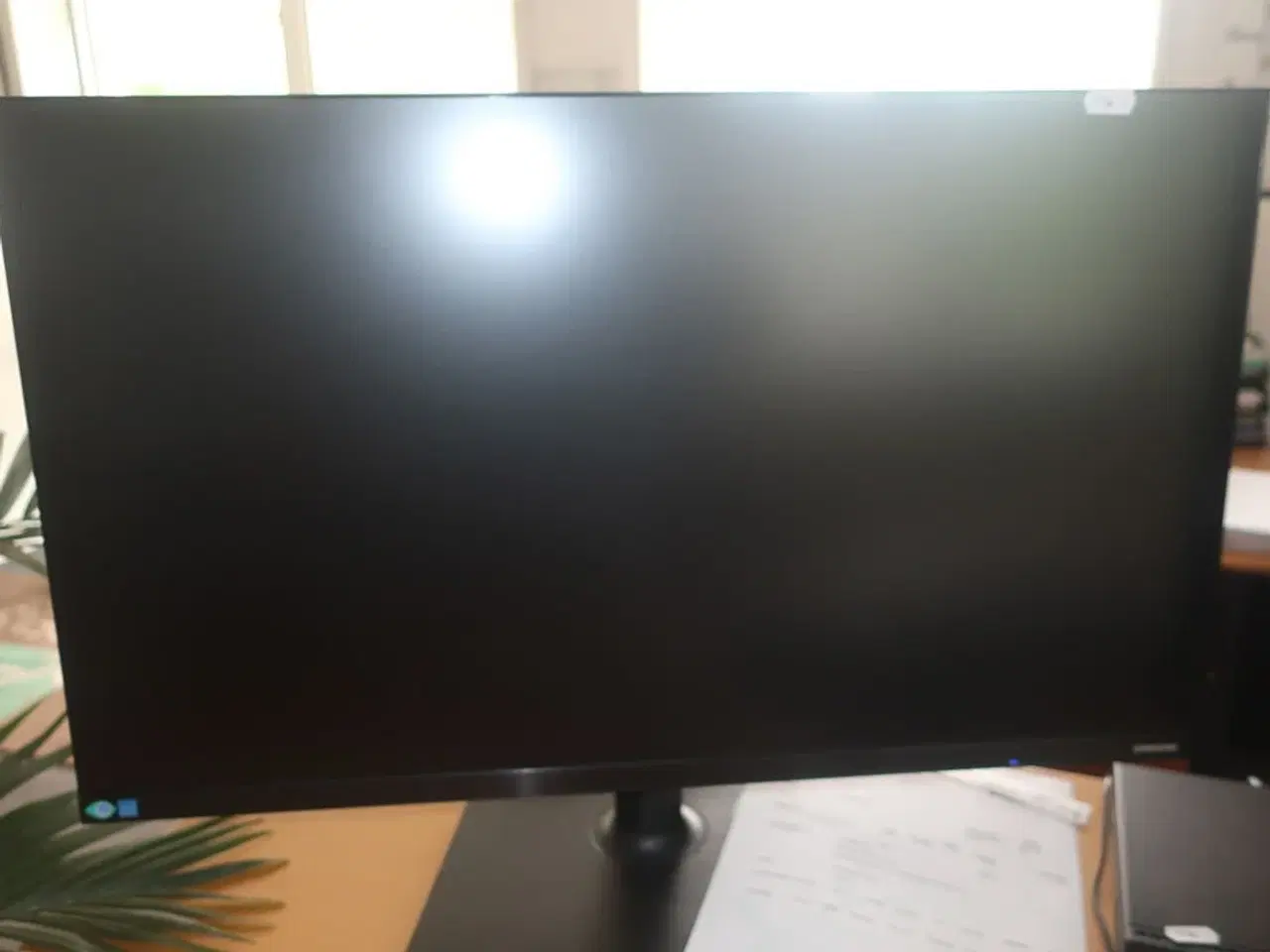Billede 2 - 2 stk. skærme SAMSUNG F27T450FQR / computer LENOVO 11MY Intel core I7 m.m.