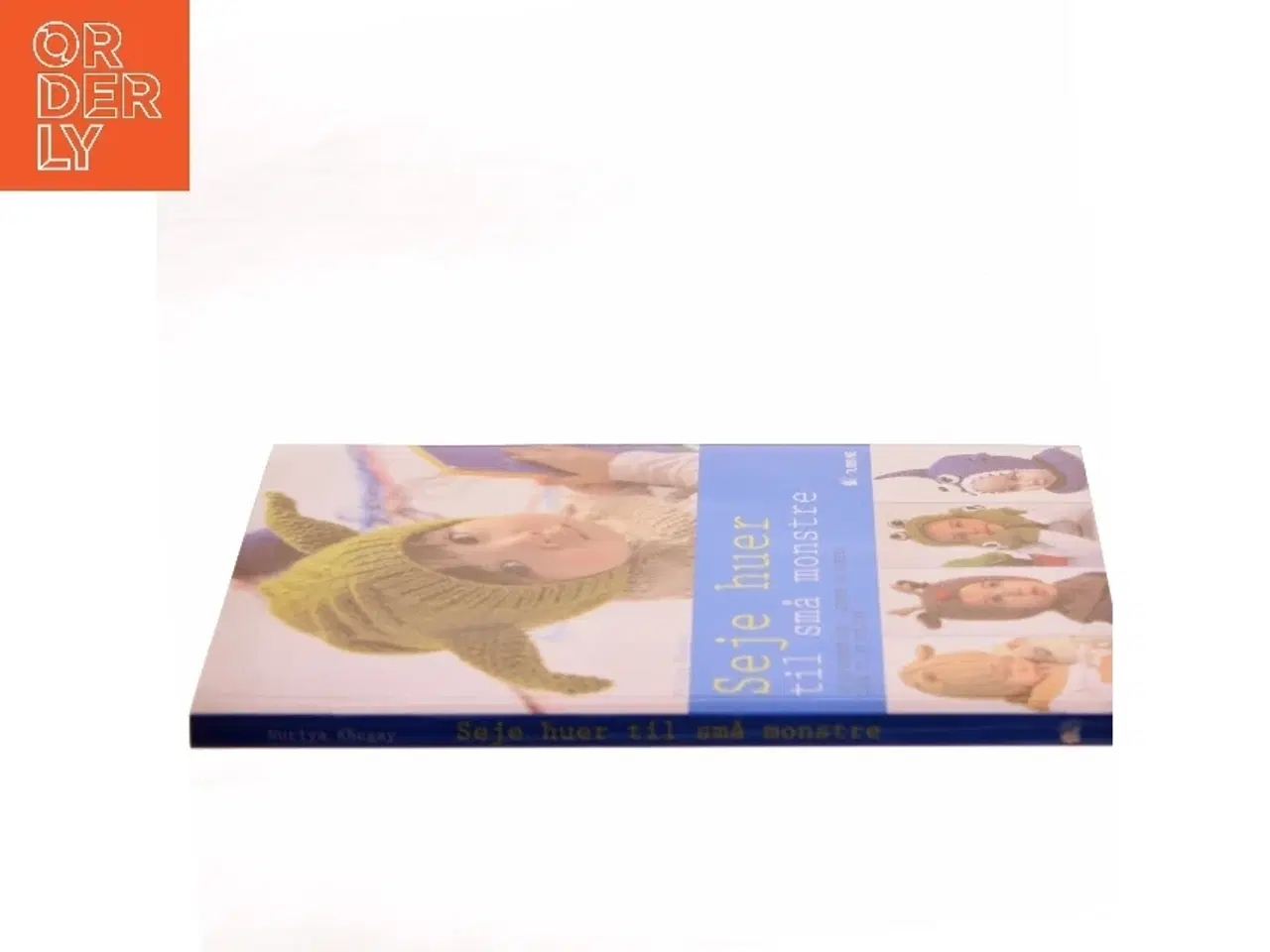 Billede 2 - Seje huer til små monstre : 20 supersøde, strikkede huer, luffer og sokker af Nuriya Khegay (Bog)