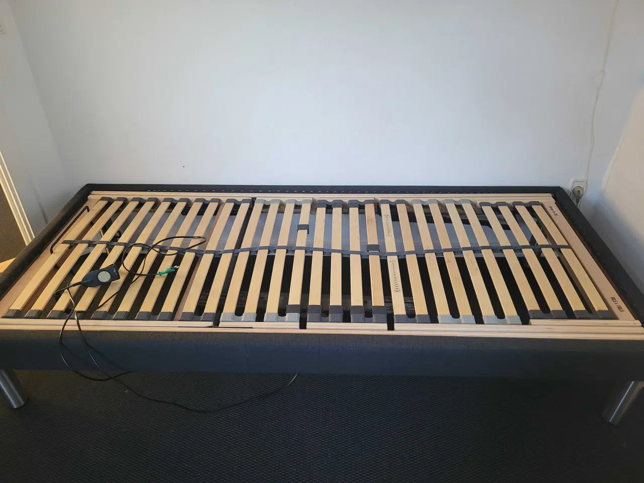 Billede 2 -  Elevationsseng 90x200cm. 