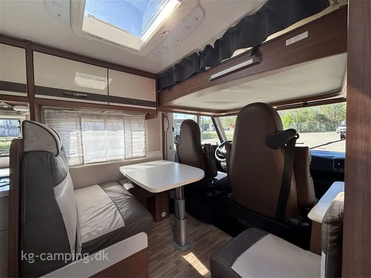 Billede 6 - 2015 - LMC I 745   Fin Helintegrerede autocamper med masser af udstyr.