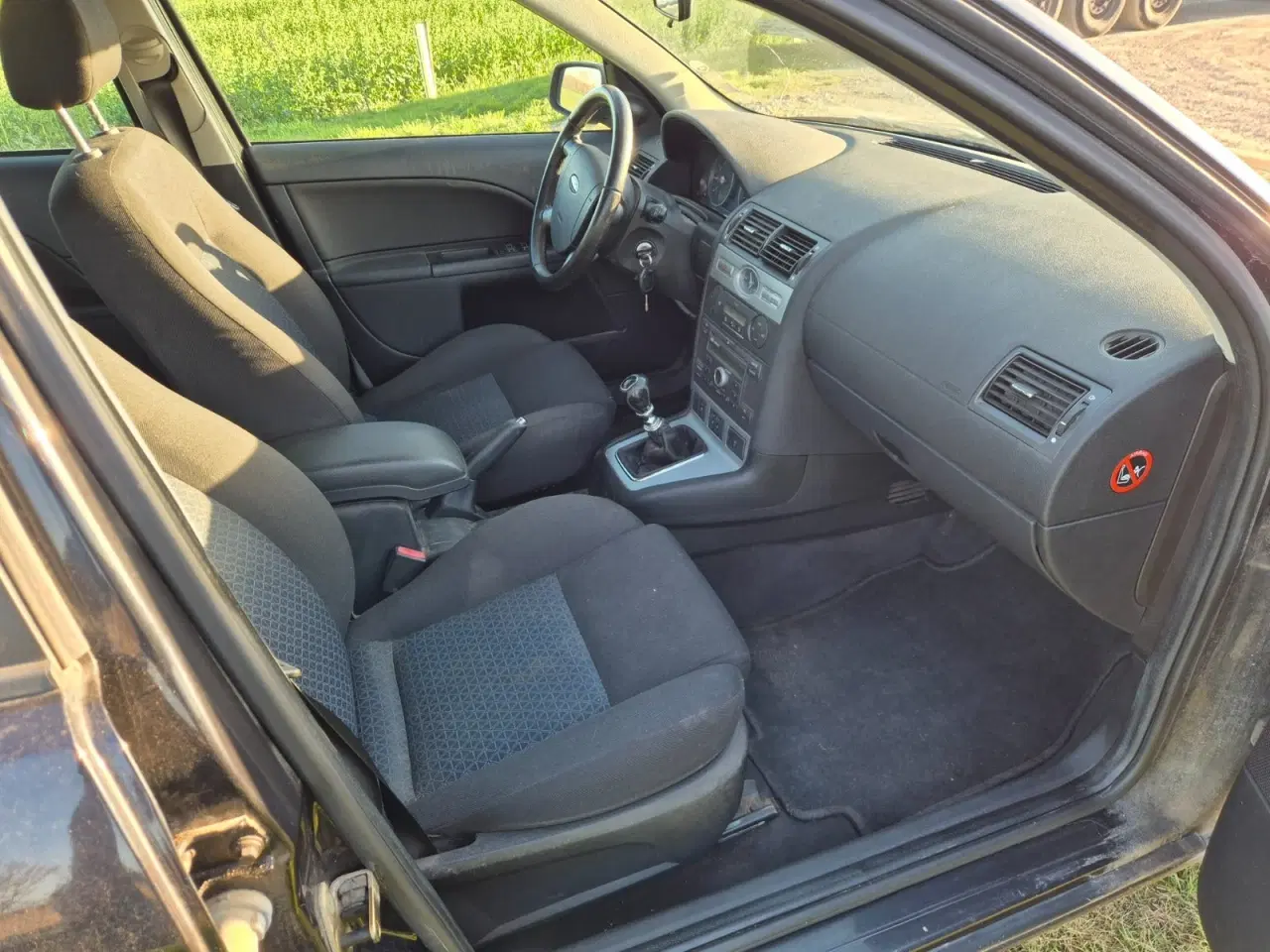 Billede 5 - Ford Mondeo 2,5 170 Ebony stc.