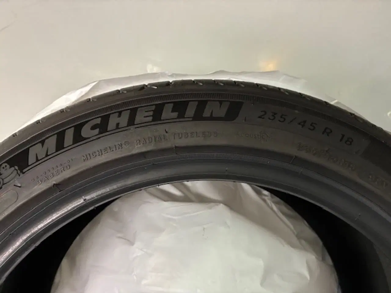 Billede 1 - Michelin E Primacy 18 (235 / 45 / 18")