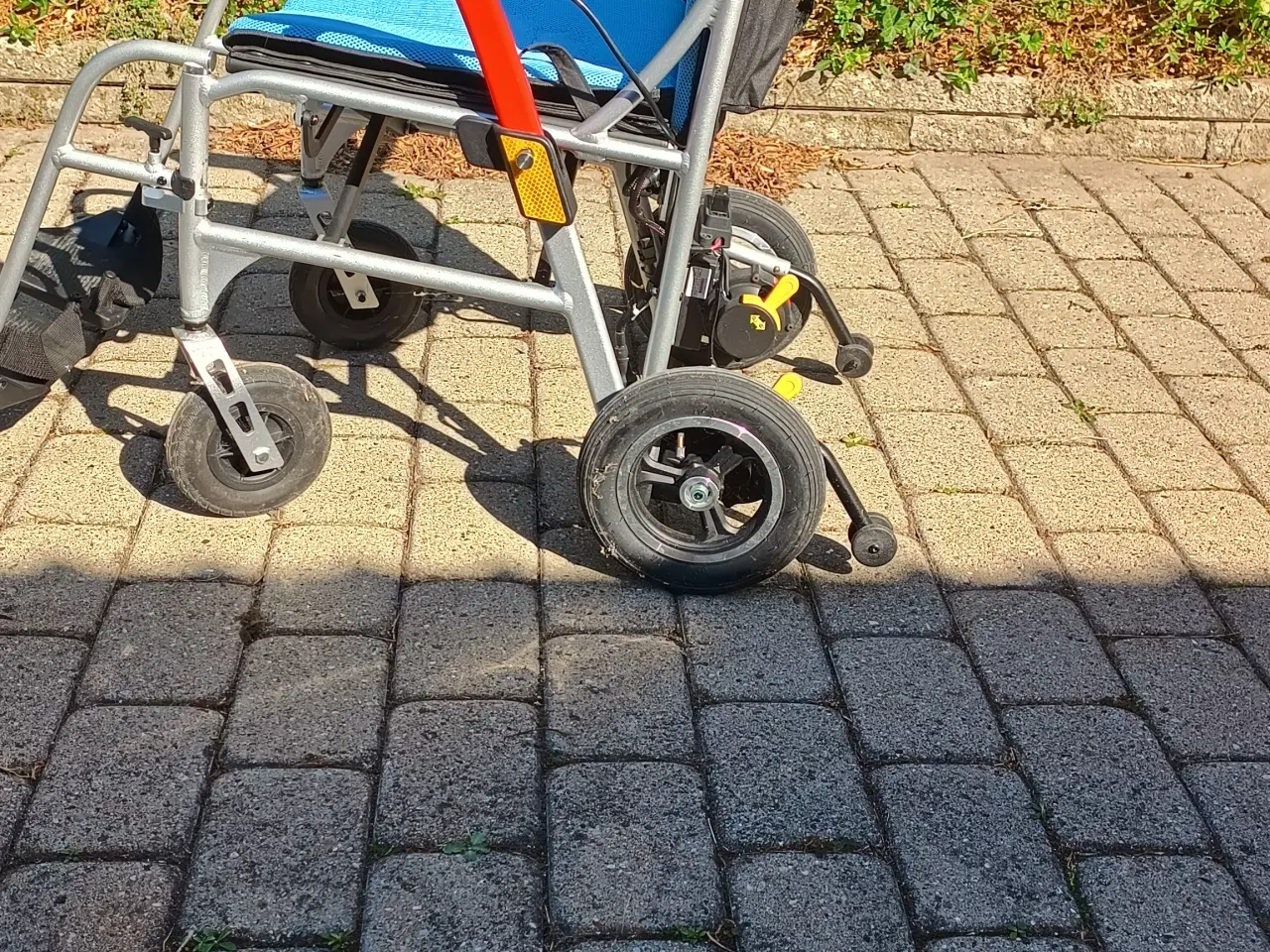 Billede 4 - Sammenklappelig El kørestol