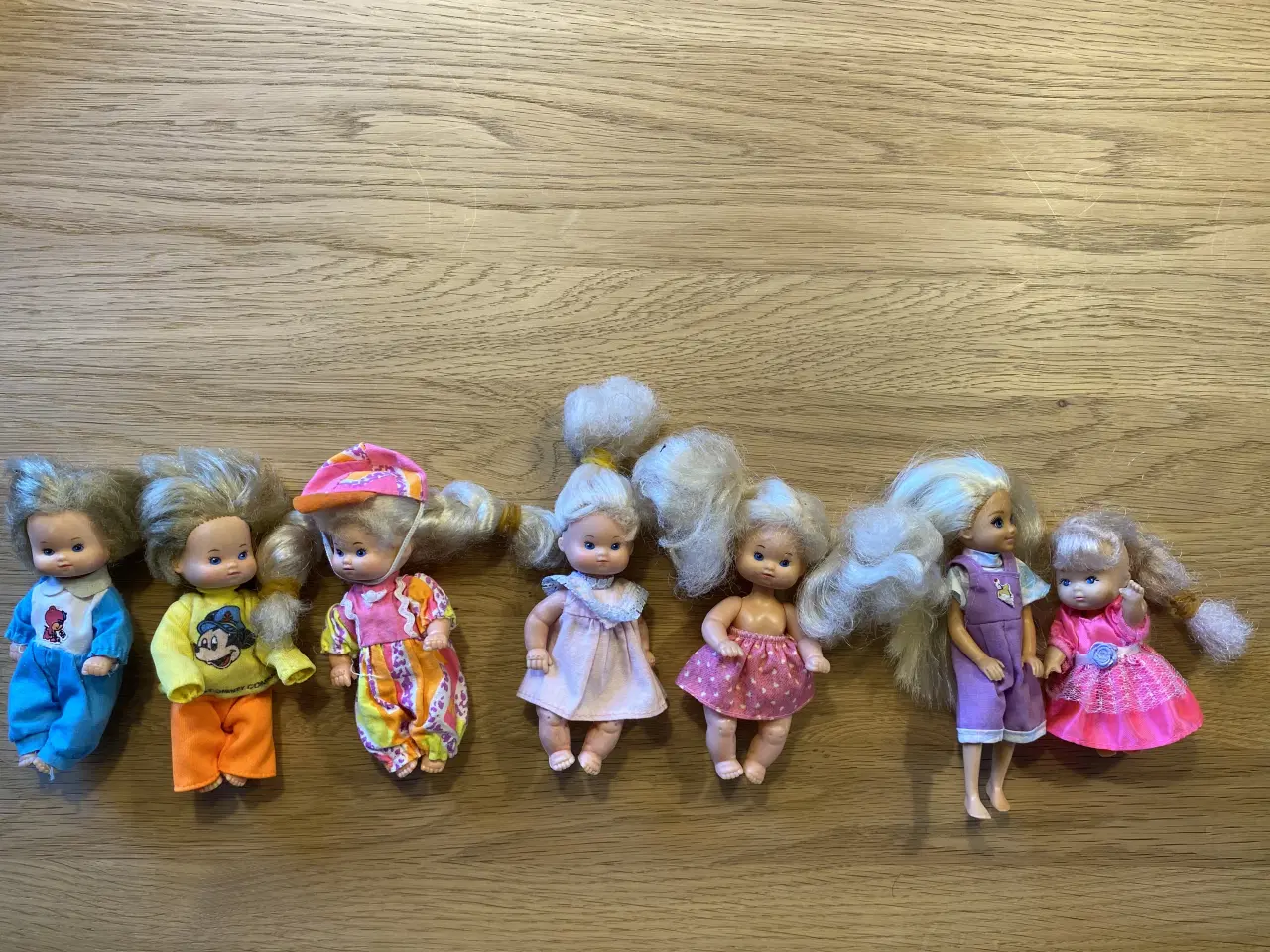 Billede 15 - Barbie dukker med tøj