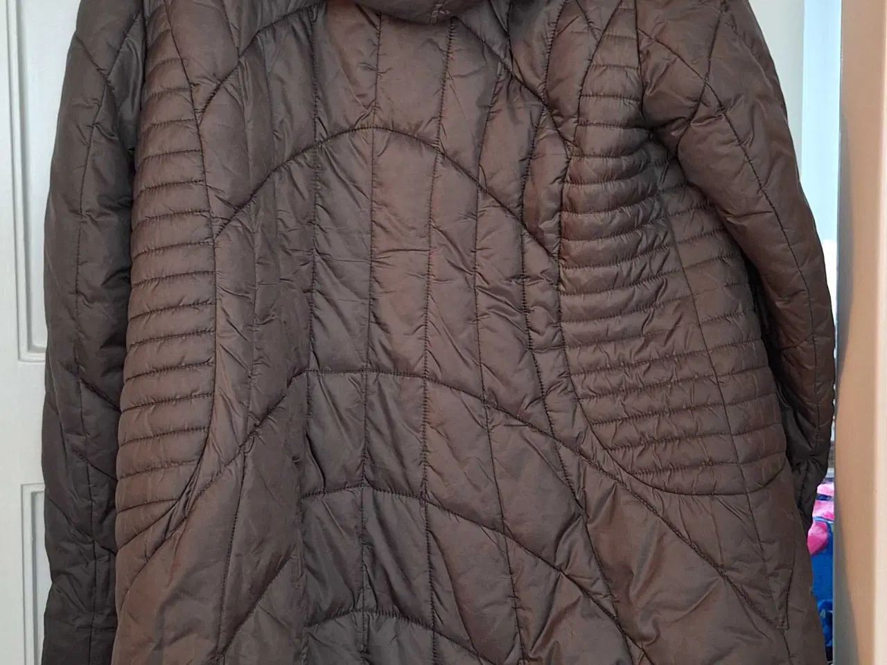 Billede 4 - Vatteret frakke 